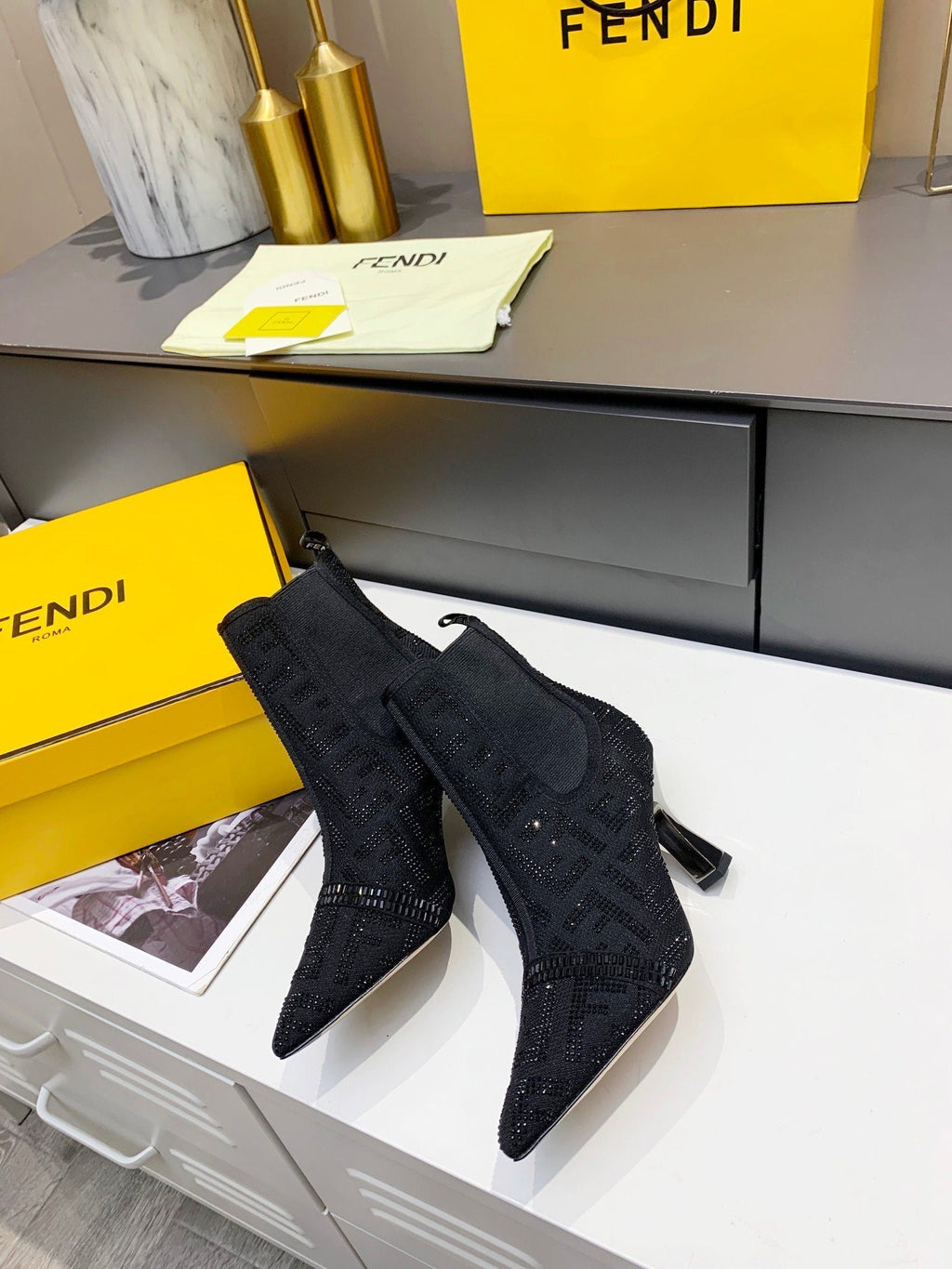 Fendi Karligraphy Black