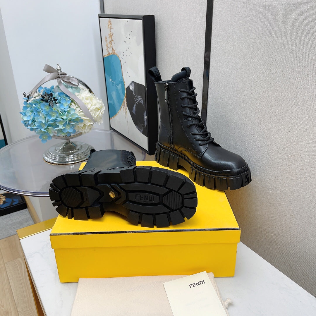 Fendi Force All Black