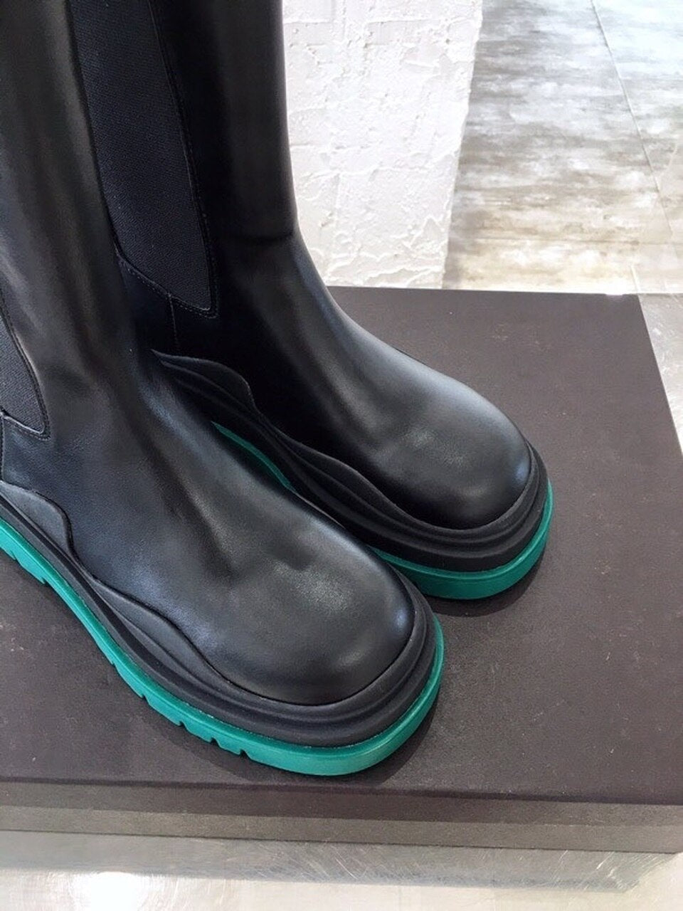 Bottega Veneta Flat Triple-Sole Leather Boots Calfskin Leather Fall/Winter 2020 Collection, Black/Green