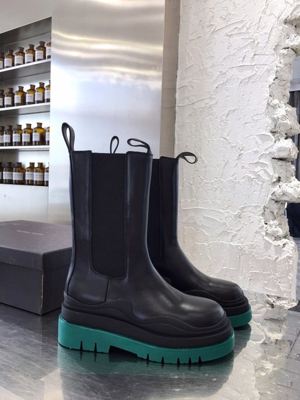 Bottega Veneta Flat Triple-Sole Leather Boots Calfskin Leather Fall/Winter 2020 Collection, Black/Green