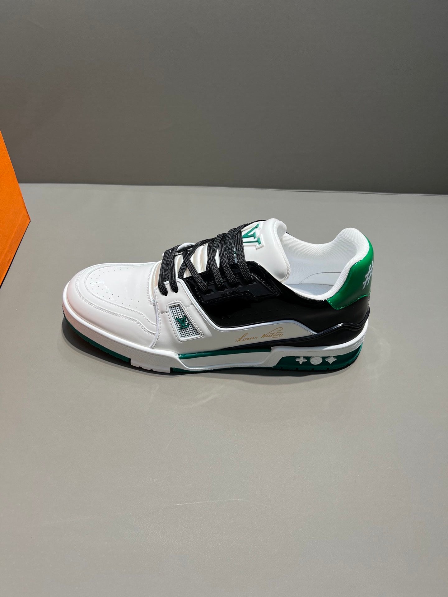 Louis Vuitton Trainer Sneaker