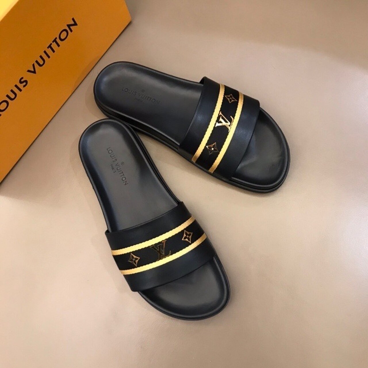 Louis Vuitton Single Strap Mules Mens Sandals Canvas Spring/Summer Collection Black/Gold