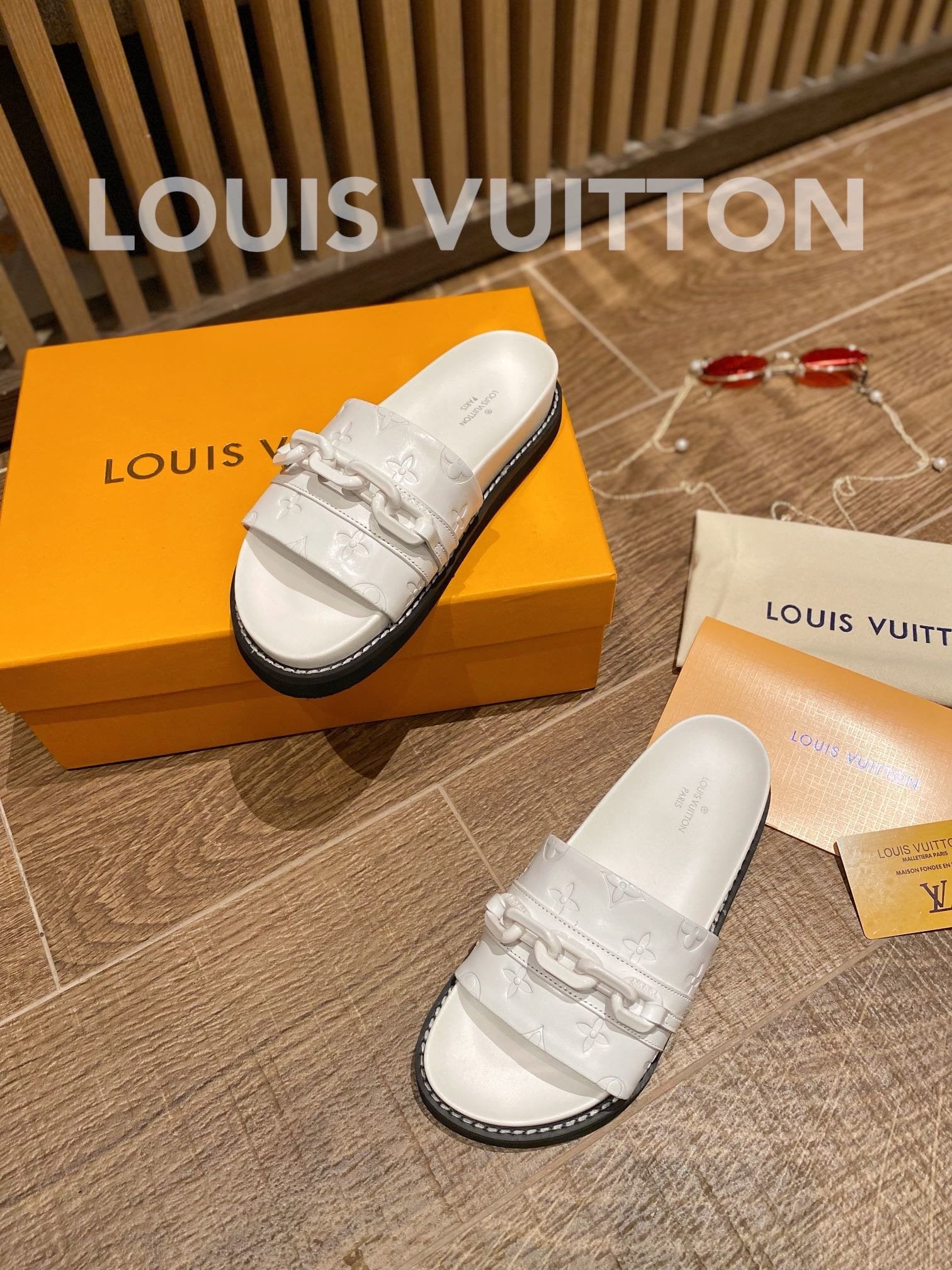 Louis Vuitton Unset Flat Comfort Mule White