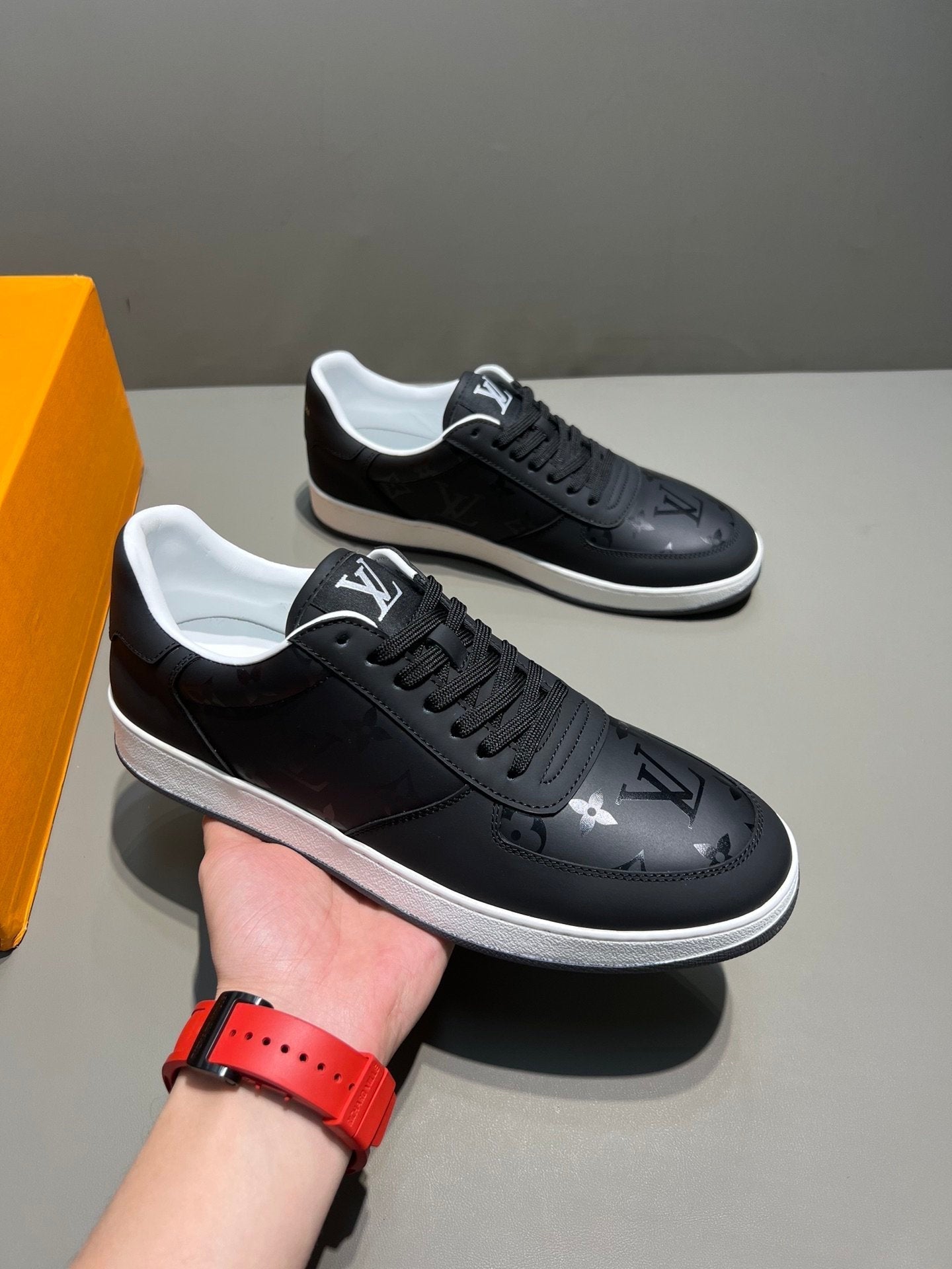 Louis Vuitton Trainer Sneaker