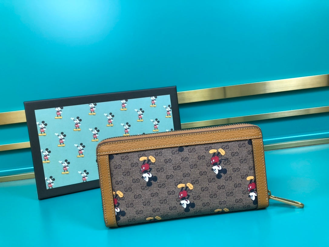 Gucci Disney Beige Zip Around Wallet 19cm