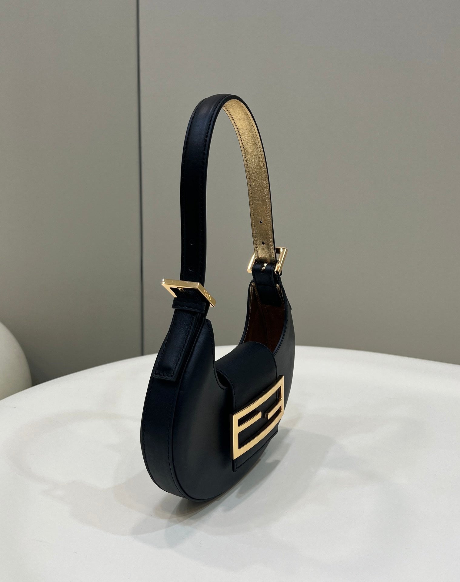 Fendi Cookie 19cm Black