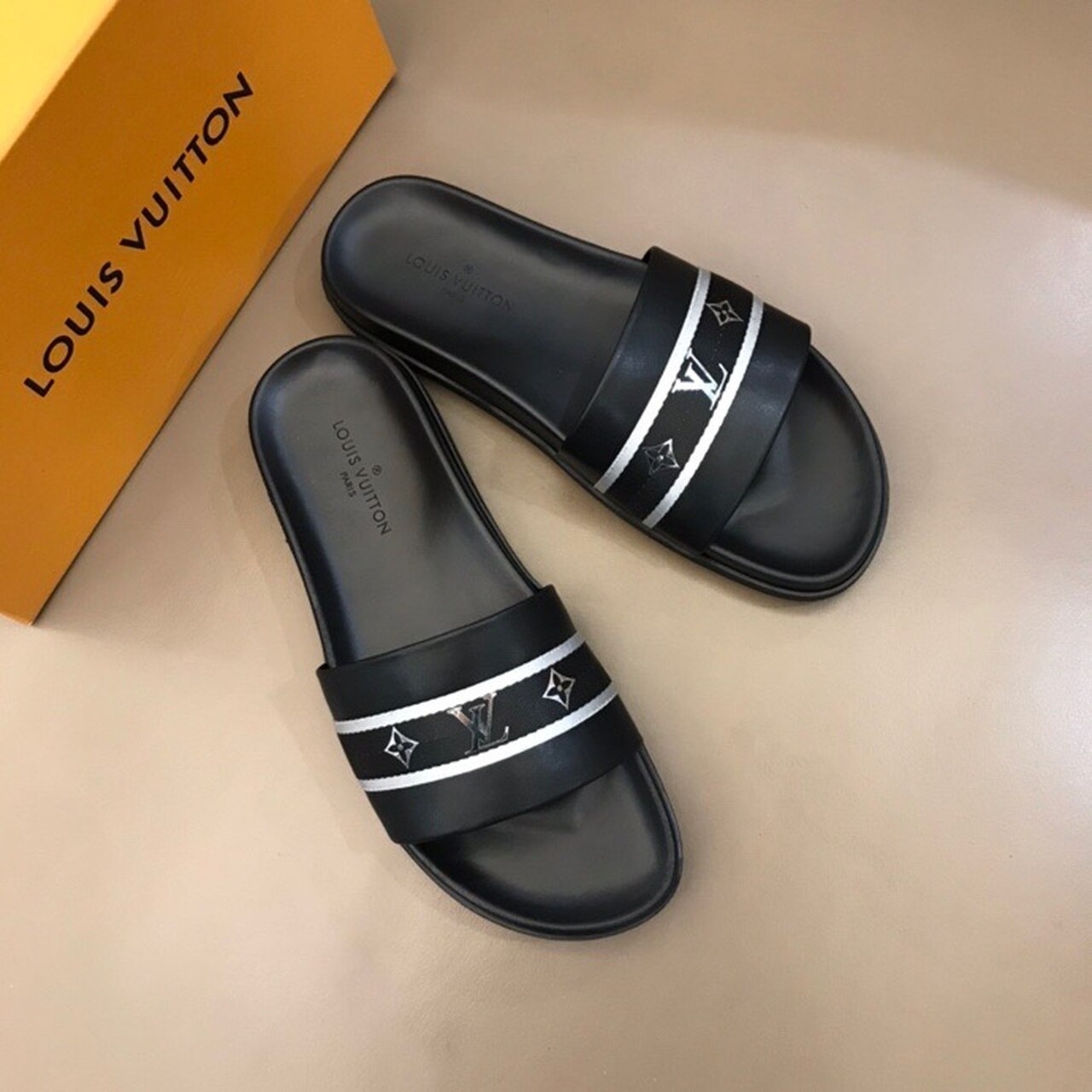 Louis Vuitton Single Strap Mules Mens Sandals Canvas Spring/Summer Collection Black/Silver