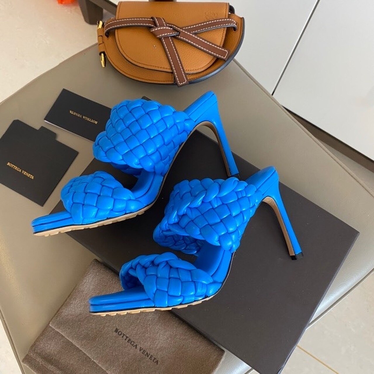 Bottega Veneta Curve Sandals 9.5cm Heel Lambskin Leather Spring/Summer 2020 Collection, Electric Blue