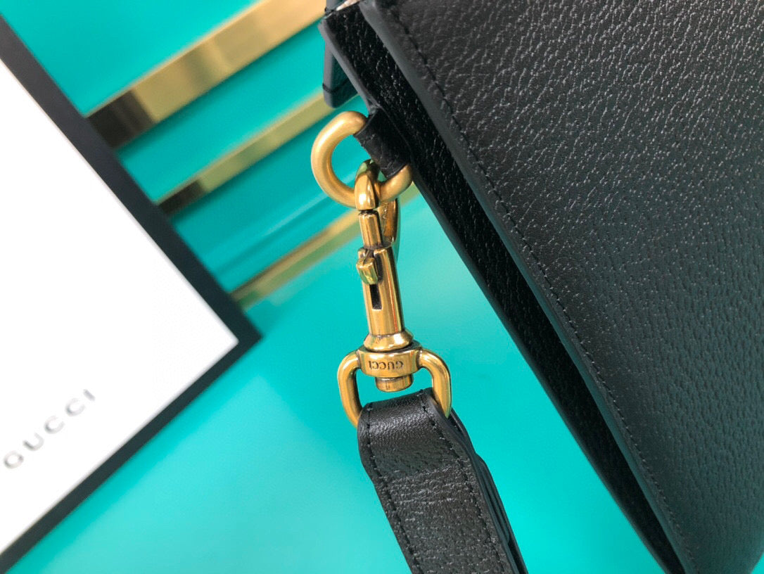 Gucci Marmont Pouch