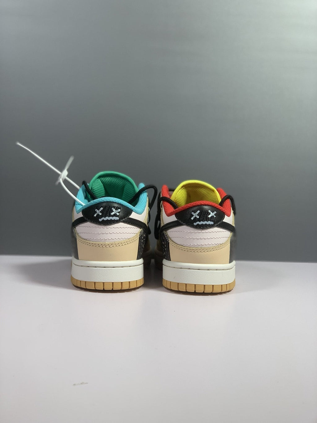 Nike SB Dunk Low Top