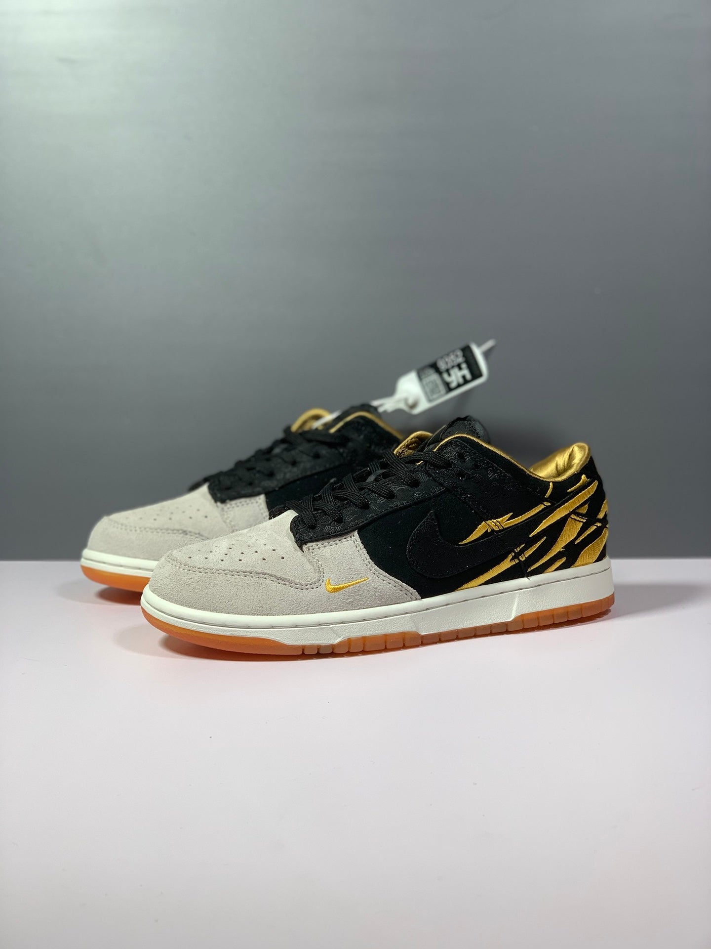 Nike Dunk Low GS God Of Wealth