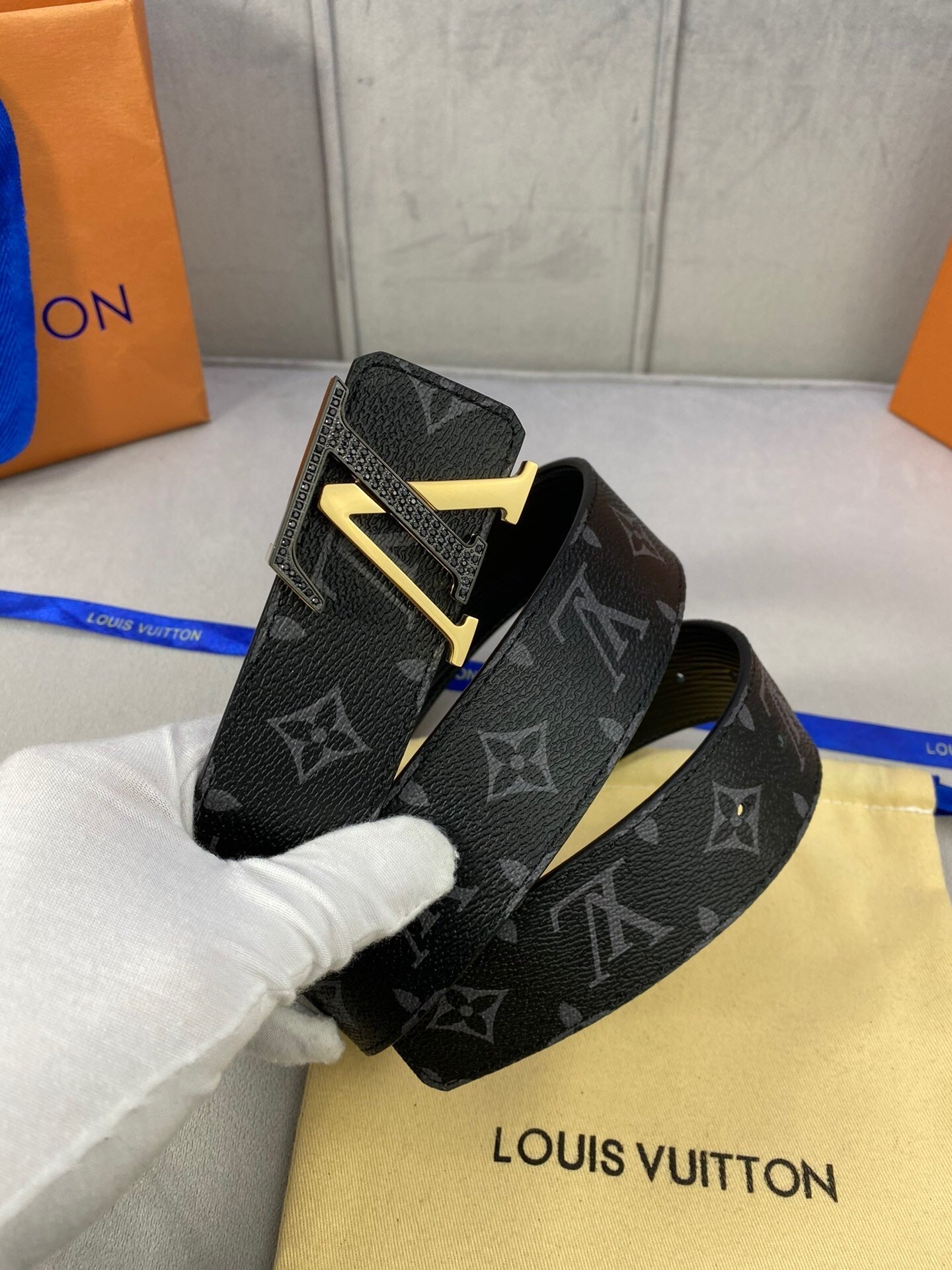 Louis Vuitton Initiales Reversible