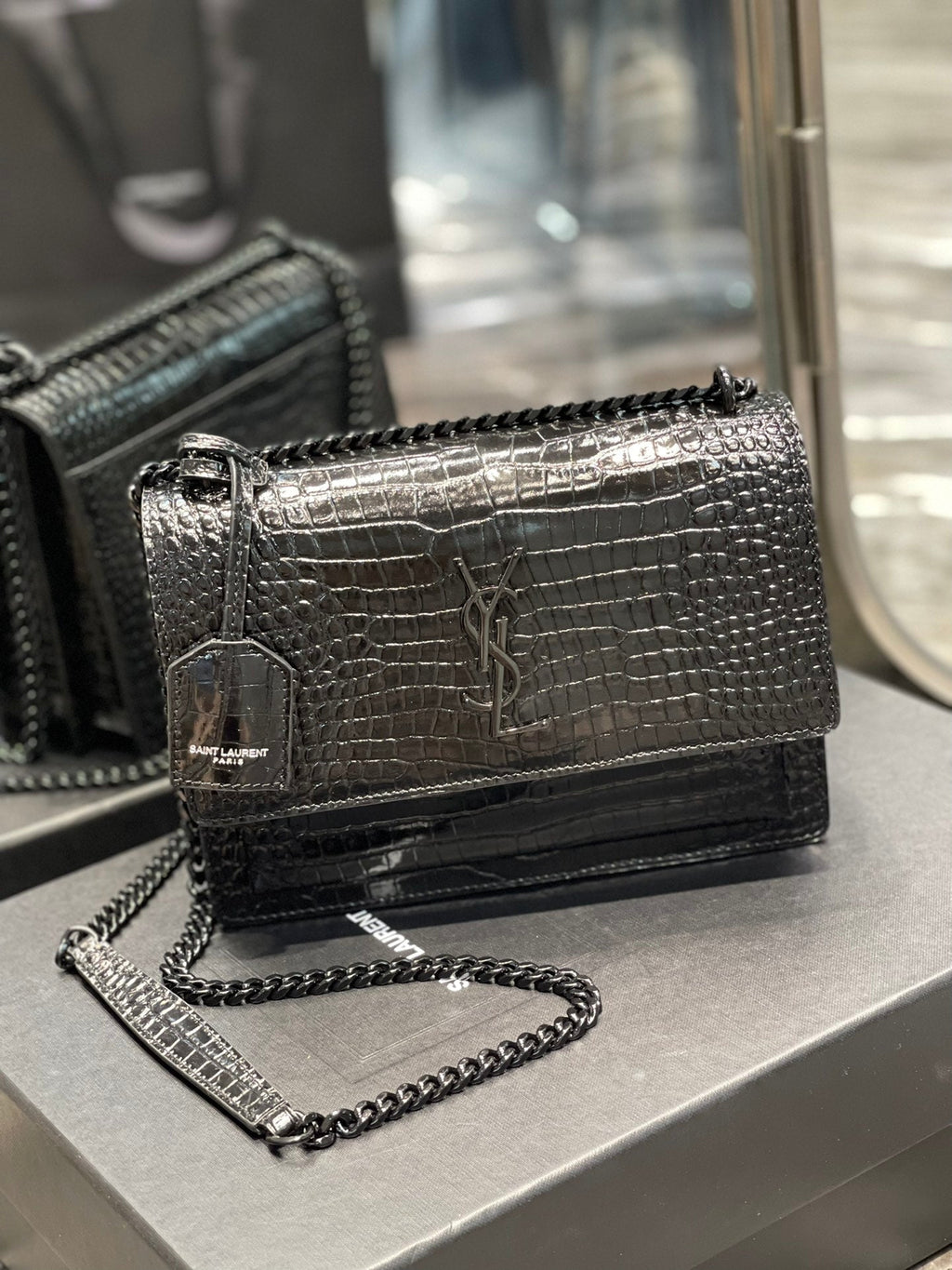 Saint Laurent Sunset Medium Chain Bag 22cm