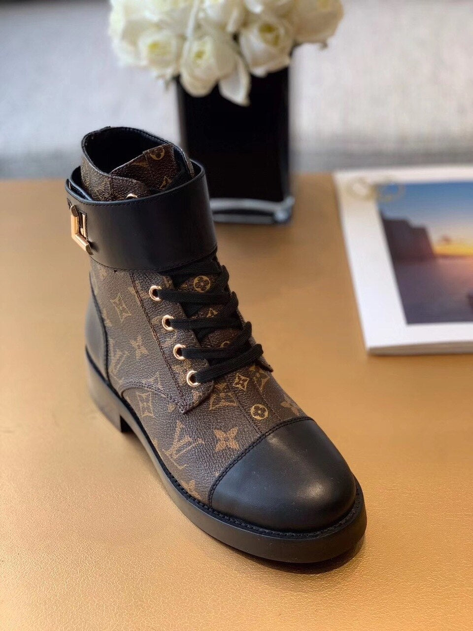 Louis Vuitton Wonderland Flat Ranger Monogram Canvas Calfskin Leather Fall/Winter 2019 Collection Black/Brown