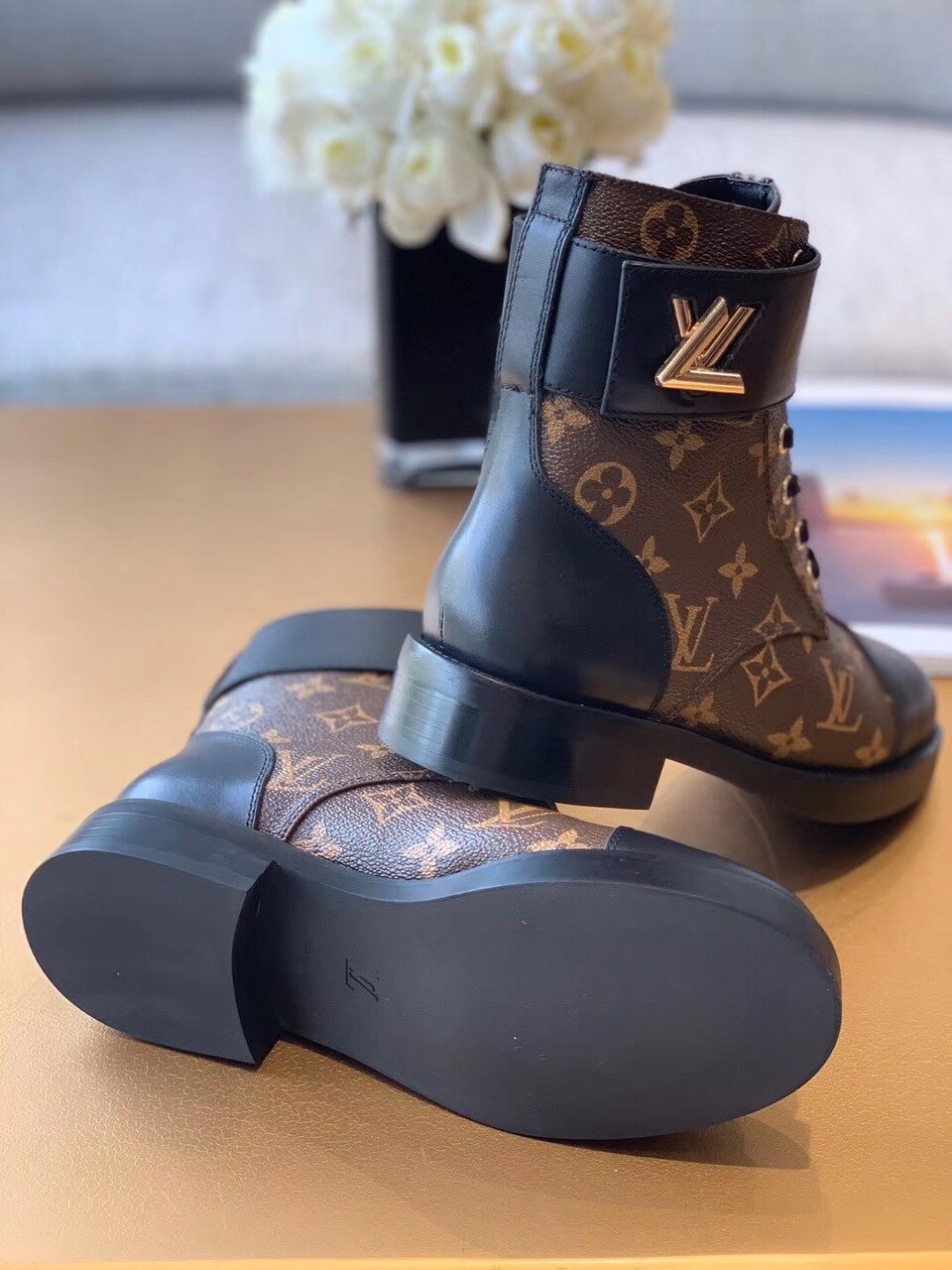 Louis Vuitton Wonderland Flat Ranger Monogram Canvas Calfskin Leather Fall/Winter 2019 Collection Black/Brown