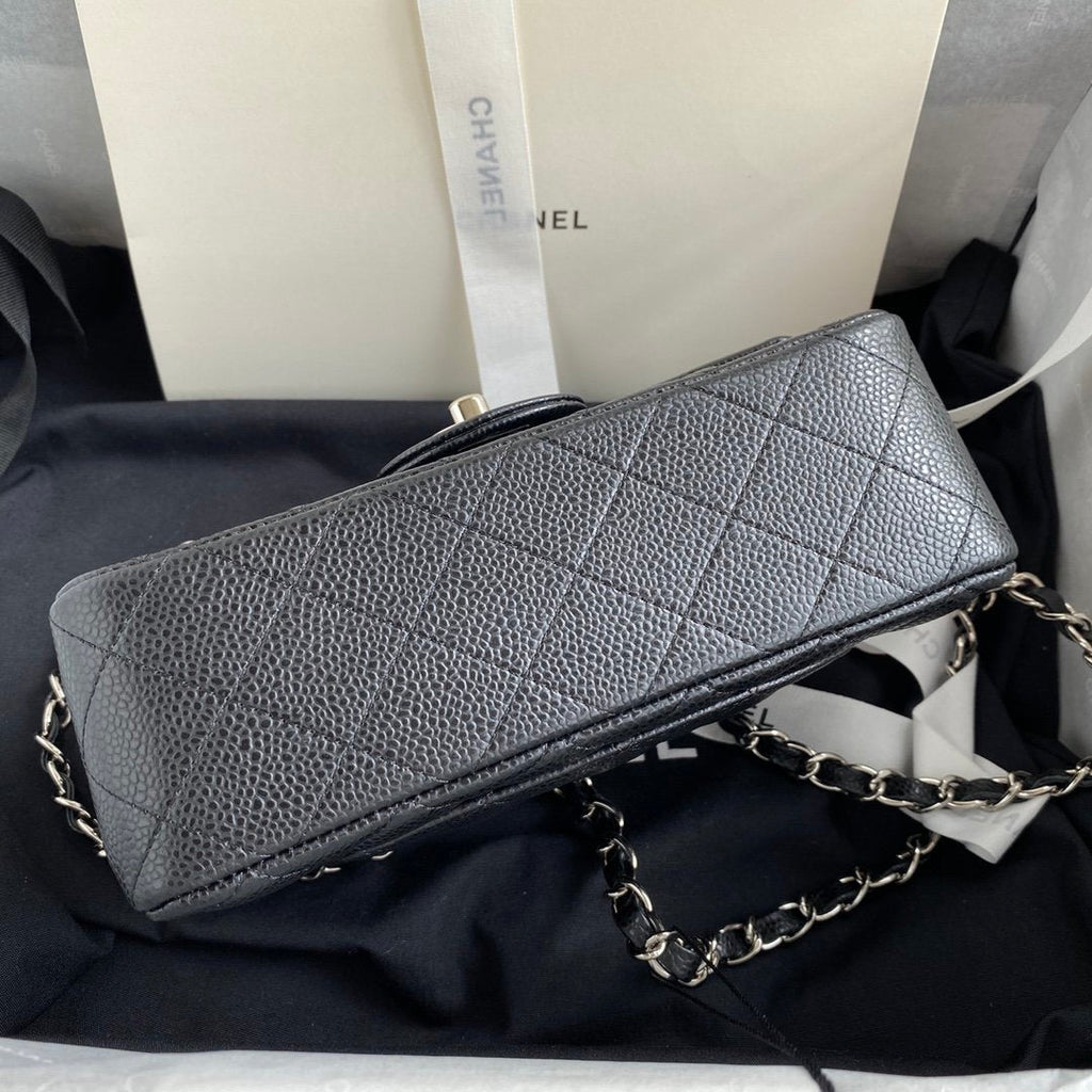Chanel Mini Classic Flapbag 20cm Black