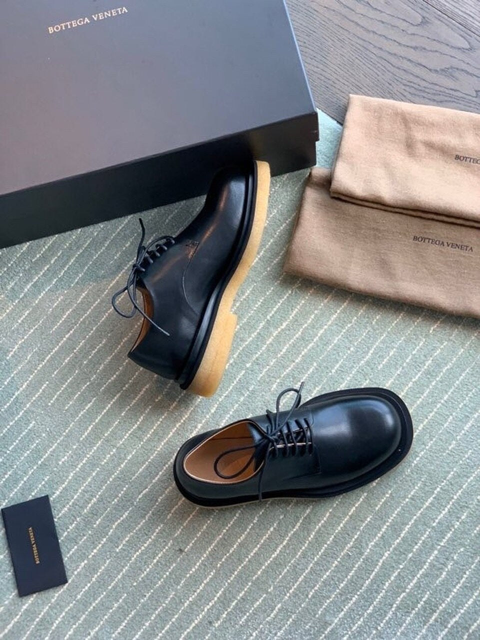 Bottega Veneta Lace Up Loafer Calfskin Leather Fall/Winter 2020 Collection, Black