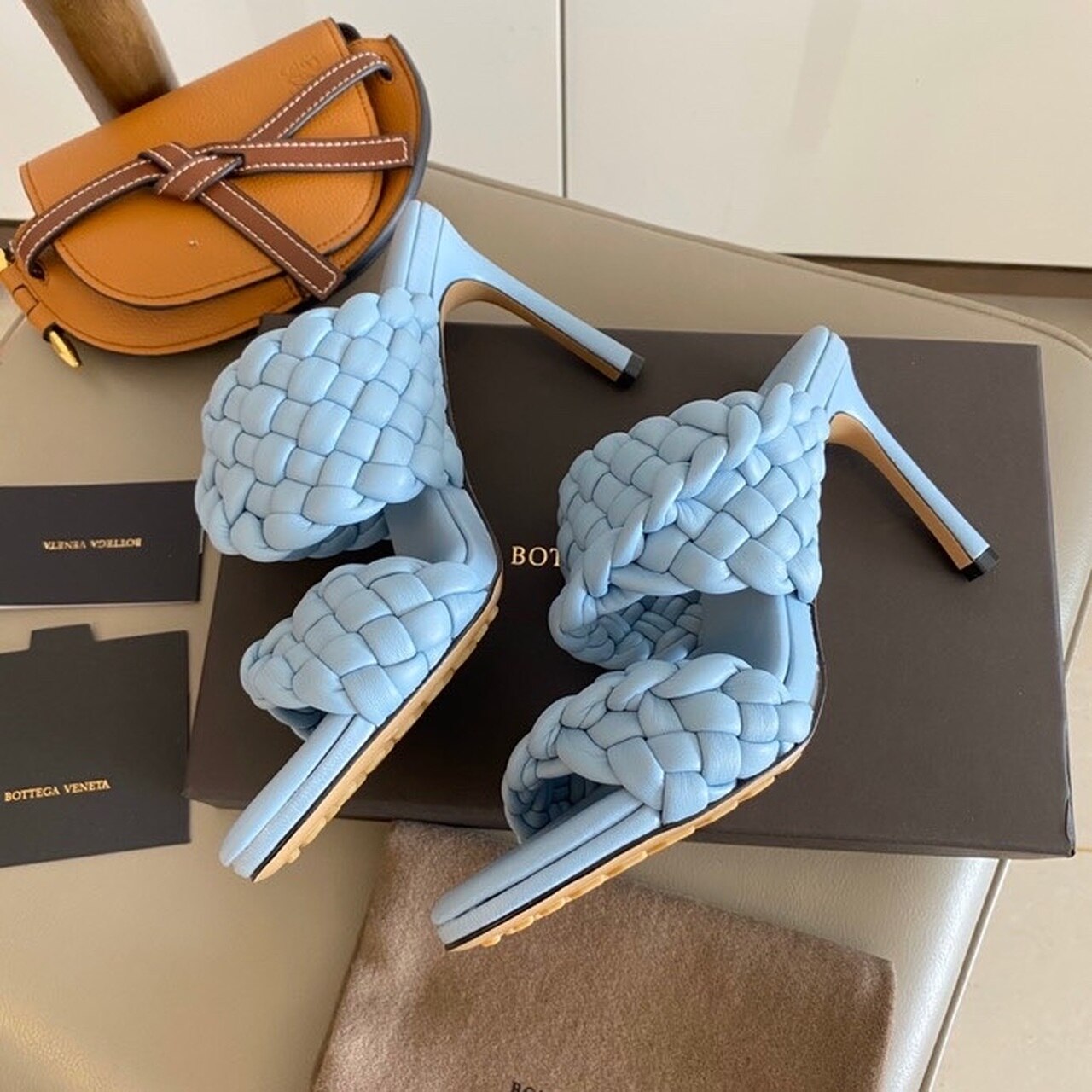 Bottega Veneta Curve Sandals 9.5cm Heel Lambskin Leather Spring/Summer 2020 Collection, Light Blue