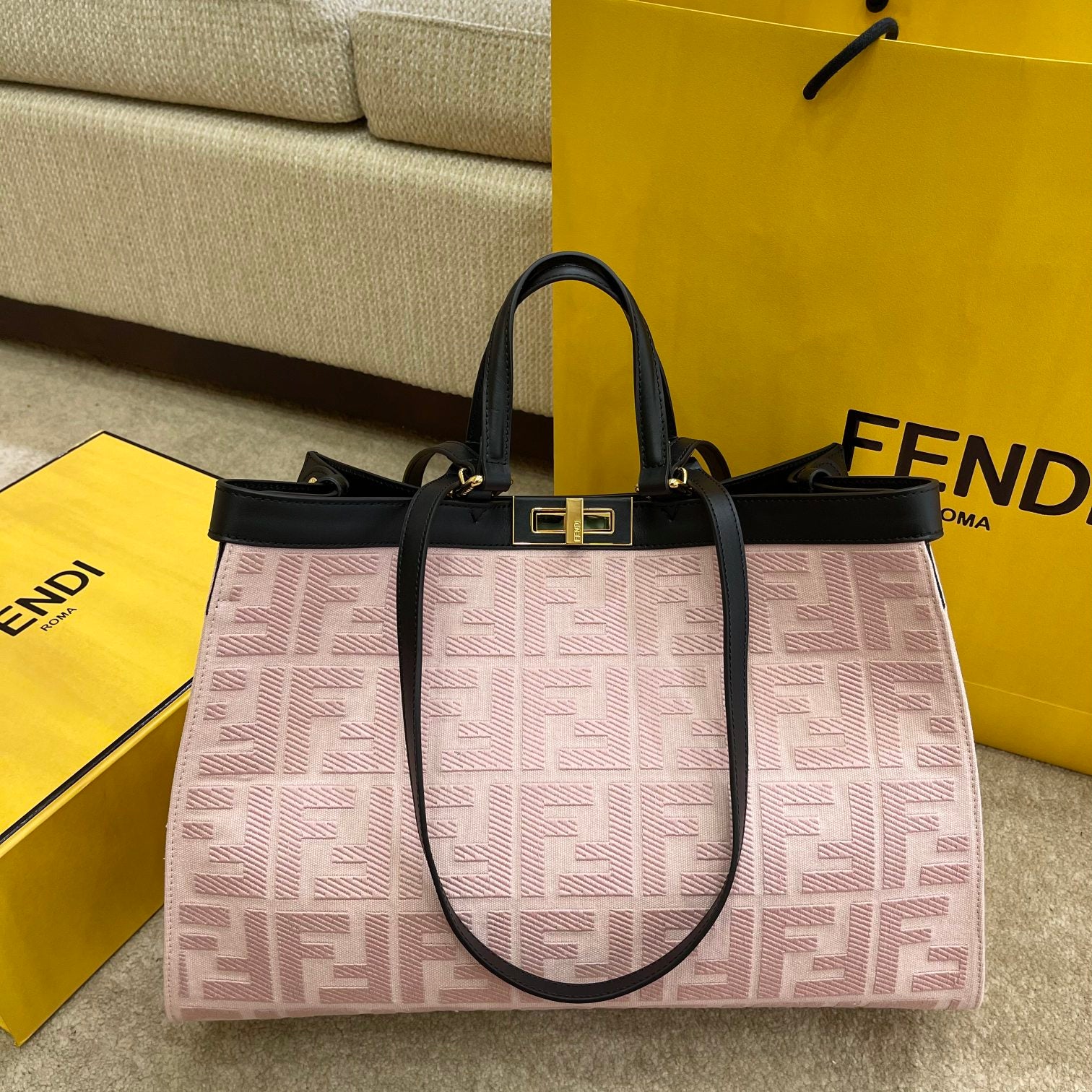 Fendi Peekaboo X-tote Bag 41cm Pink