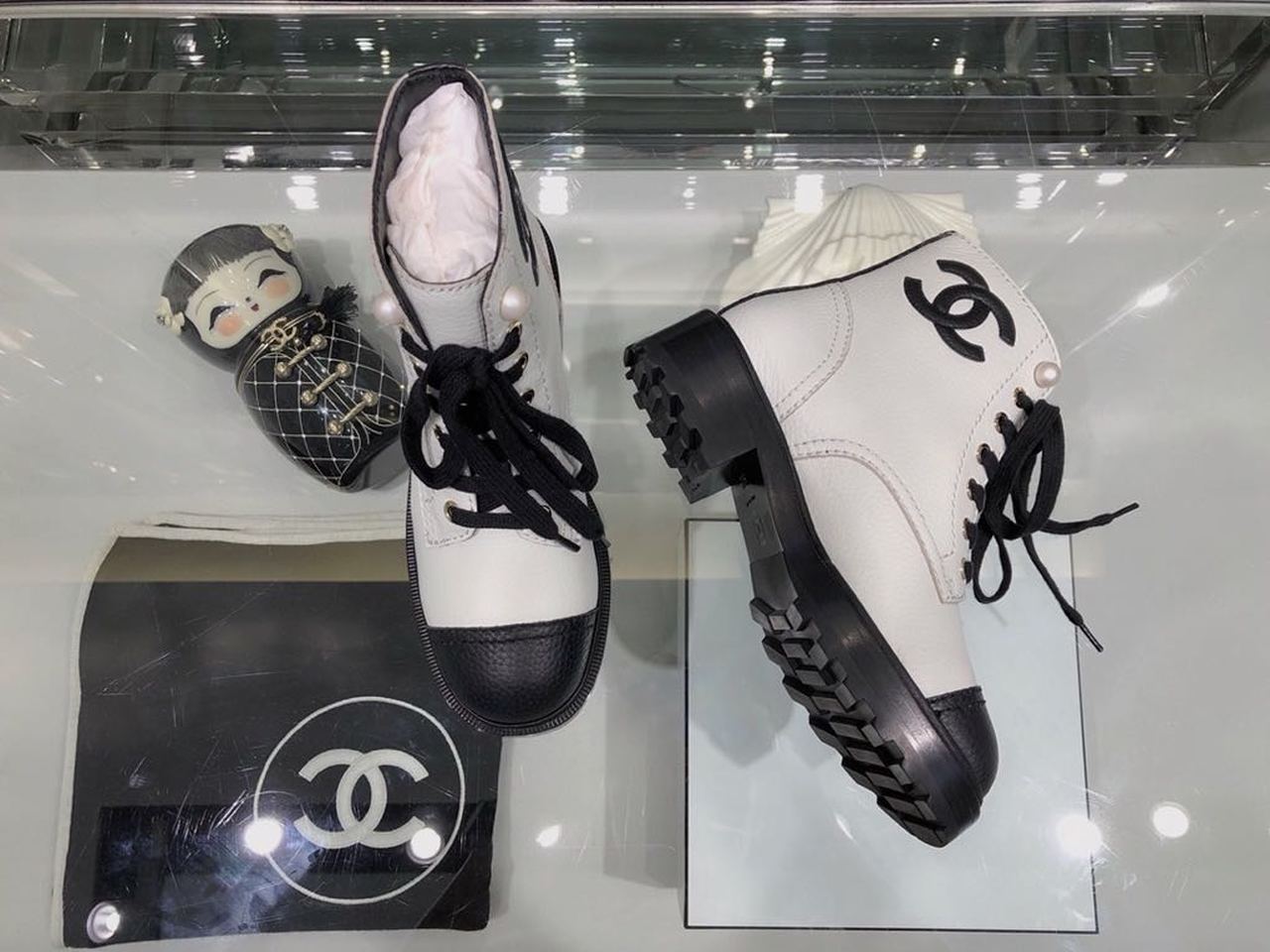 Chanel Pearl Embellished Ankle Boots Grained Calfskin Leather Fall/Winter Collection White/Black