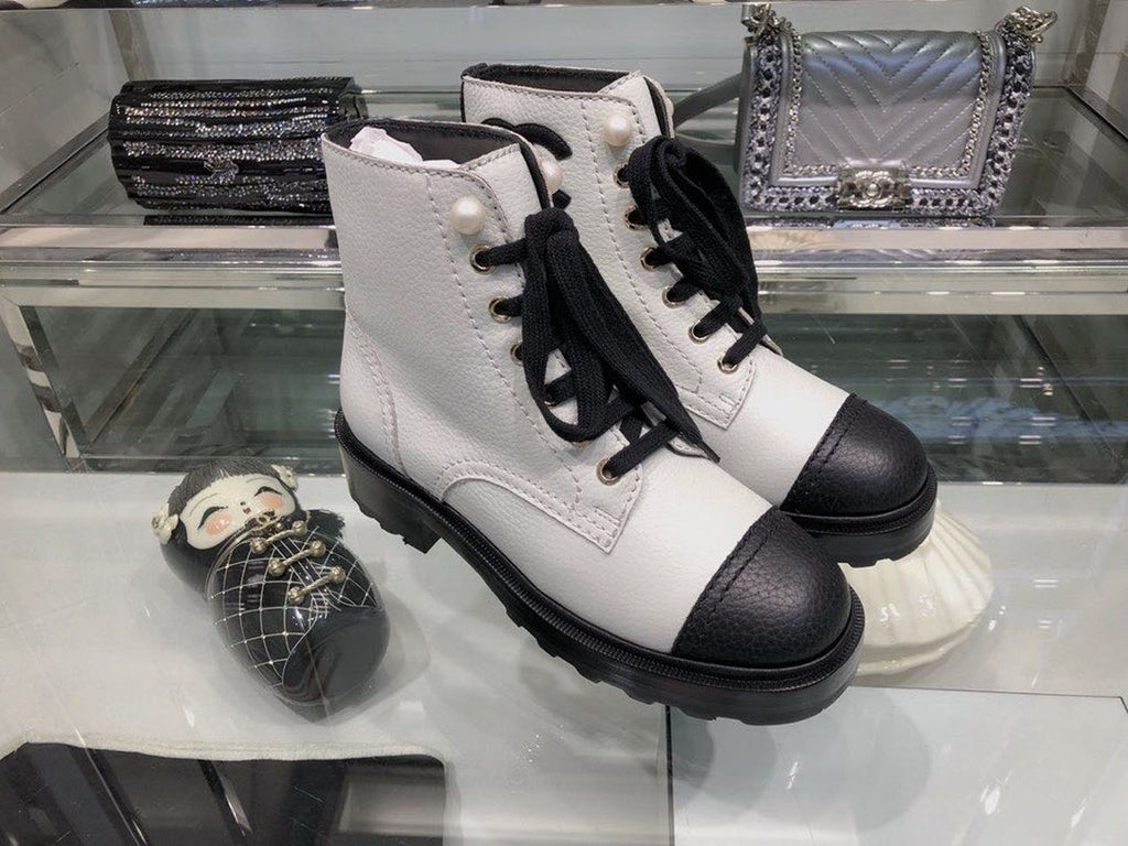 Chanel Pearl Embellished Ankle Boots Grained Calfskin Leather Fall/Winter Collection White/Black
