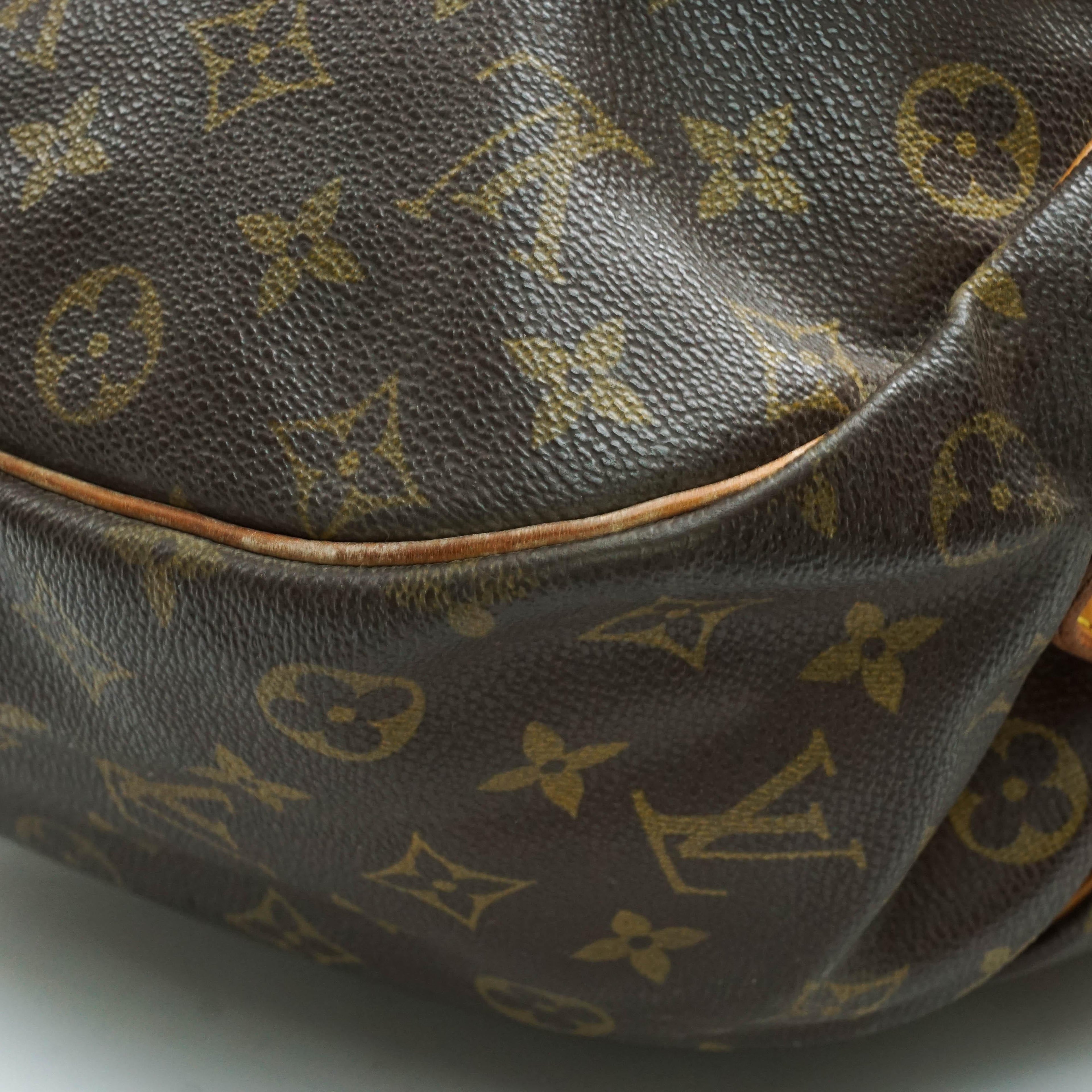 Louis Vuitton Saumur 35 Crossbody
