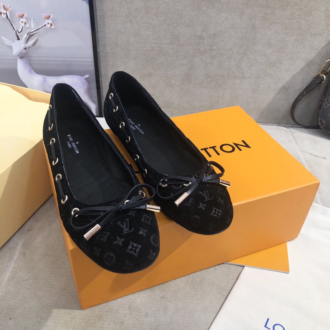 Louis Vuitton Gloria Flat Loafer Black