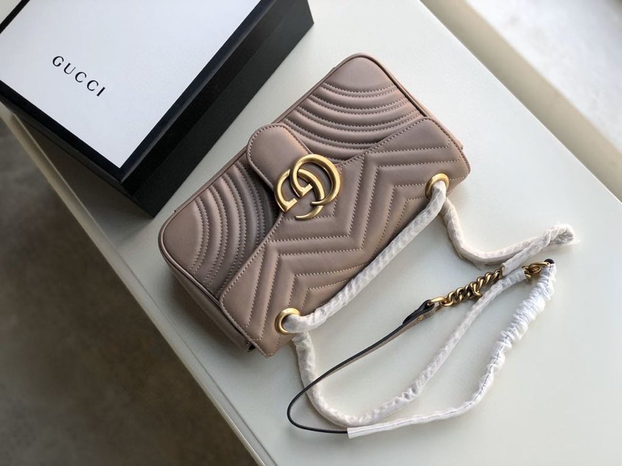 Gucci Marmont Shoulder Bag 26cm 443497 Calfskin Leather Spring/Summer Collection, Beige