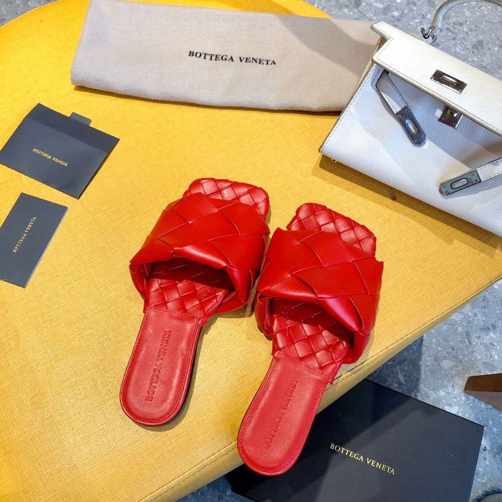 Bottega Veneta Lido Flat Square Toe Sandals Lambskin Leather Fall/Winter 2019 Collection, Red