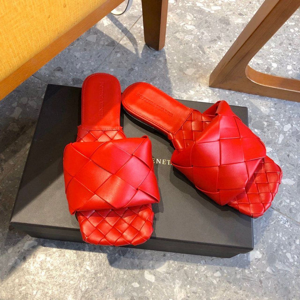 Bottega Veneta Lido Flat Square Toe Sandals Lambskin Leather Fall/Winter 2019 Collection, Red