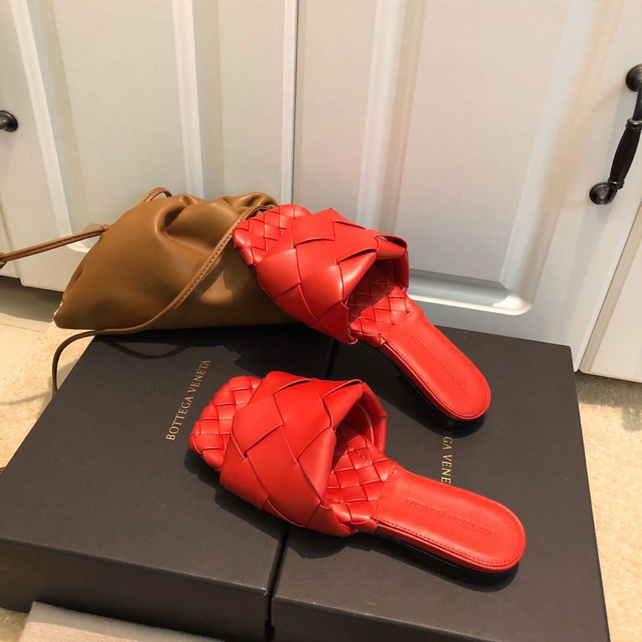 Bottega Veneta Lido Flat Square Toe Sandals Lambskin Leather Fall/Winter 2019 Collection, Red