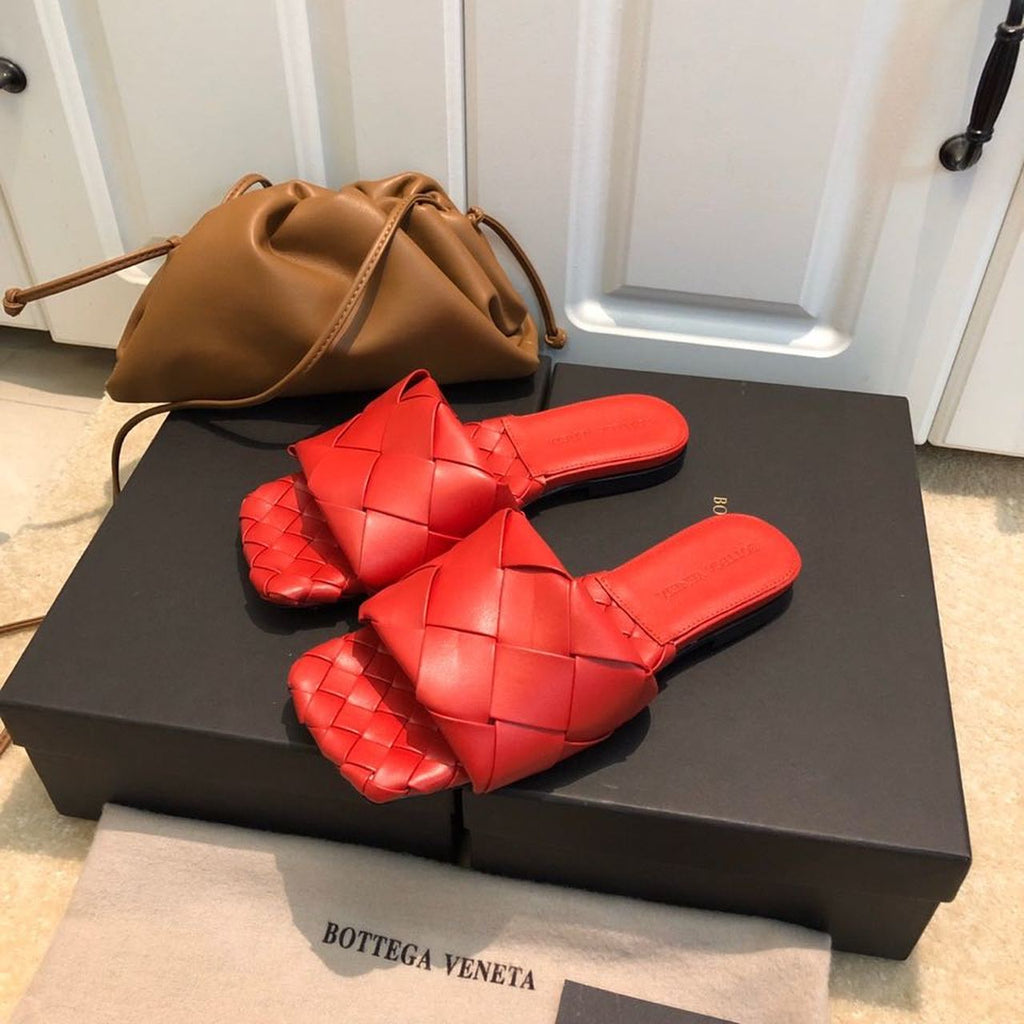 Bottega Veneta Lido Flat Square Toe Sandals Lambskin Leather Fall/Winter 2019 Collection, Red