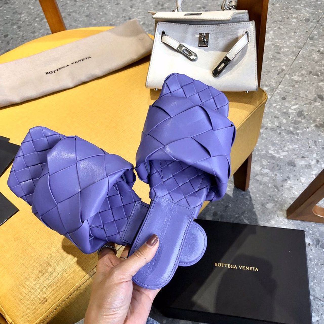 Bottega Veneta Lido Flat Square Toe Sandals Lambskin Leather Fall/Winter 2019 Collection, Purple