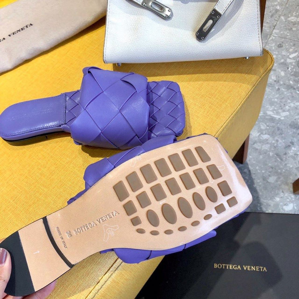 Bottega Veneta Lido Flat Square Toe Sandals Lambskin Leather Fall/Winter 2019 Collection, Purple