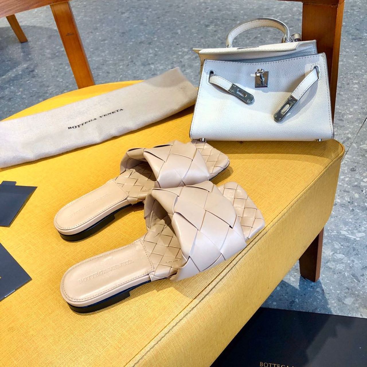 Bottega Veneta Lido Flat Square Toe Sandals Lambskin Leather Fall/Winter 2019 Collection, Beige