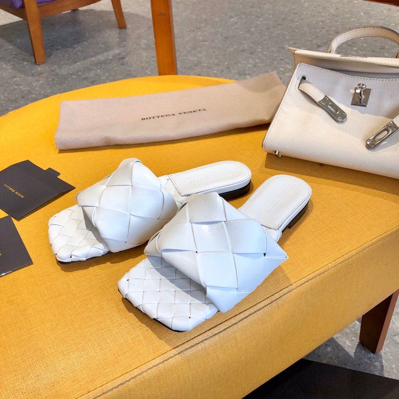 Bottega Veneta Lido Flat Square Toe Sandals Lambskin Leather Fall/Winter 2019 Collection, White