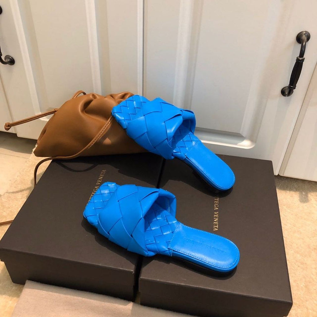 Bottega Veneta Lido Flat Square Toe Sandals Lambskin Leather Fall/Winter 2019 Collection, Electric Blue