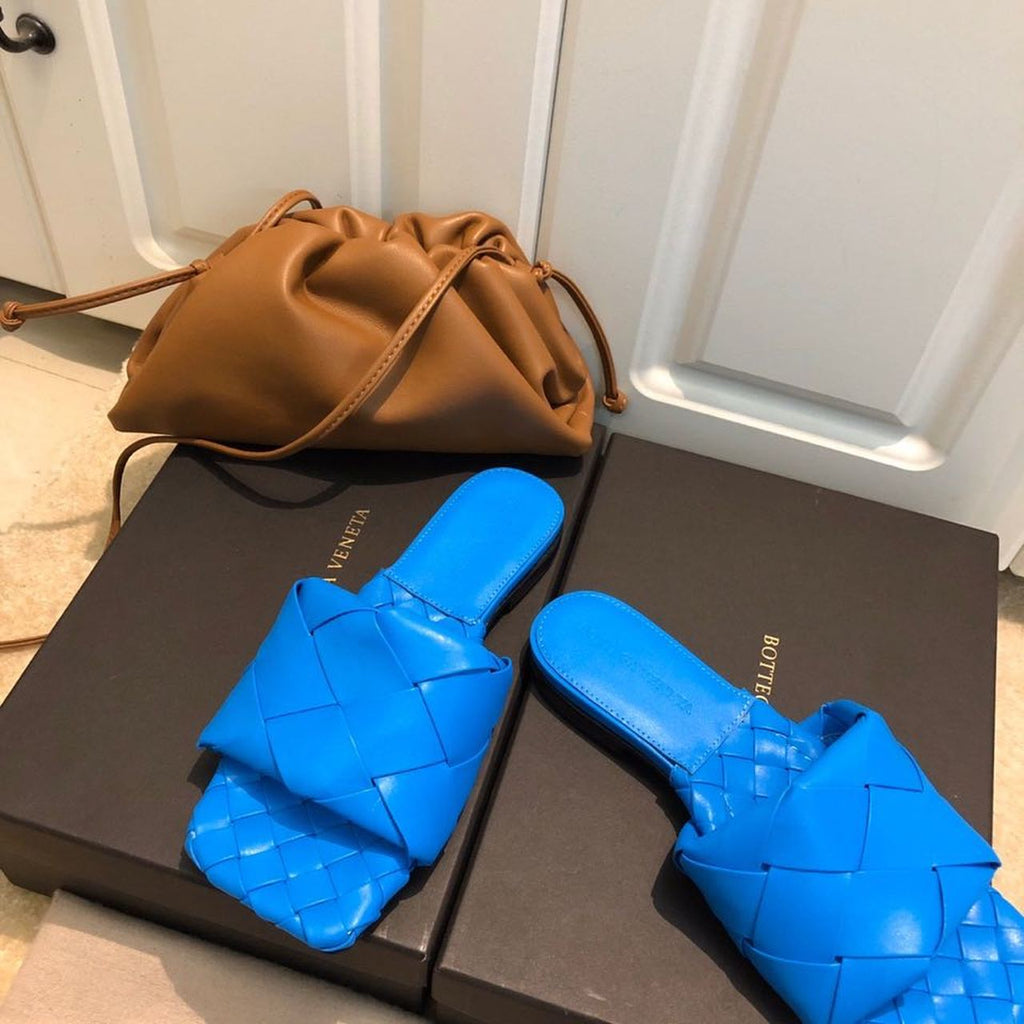 Bottega Veneta Lido Flat Square Toe Sandals Lambskin Leather Fall/Winter 2019 Collection, Electric Blue
