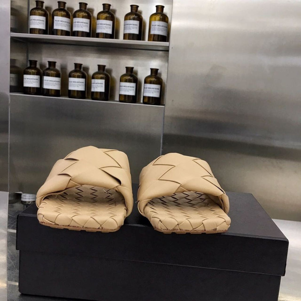 Bottega Veneta Lido Flat Square Toe Sandals Lambskin Leather Spring/Summer 2020 Collection, Beige