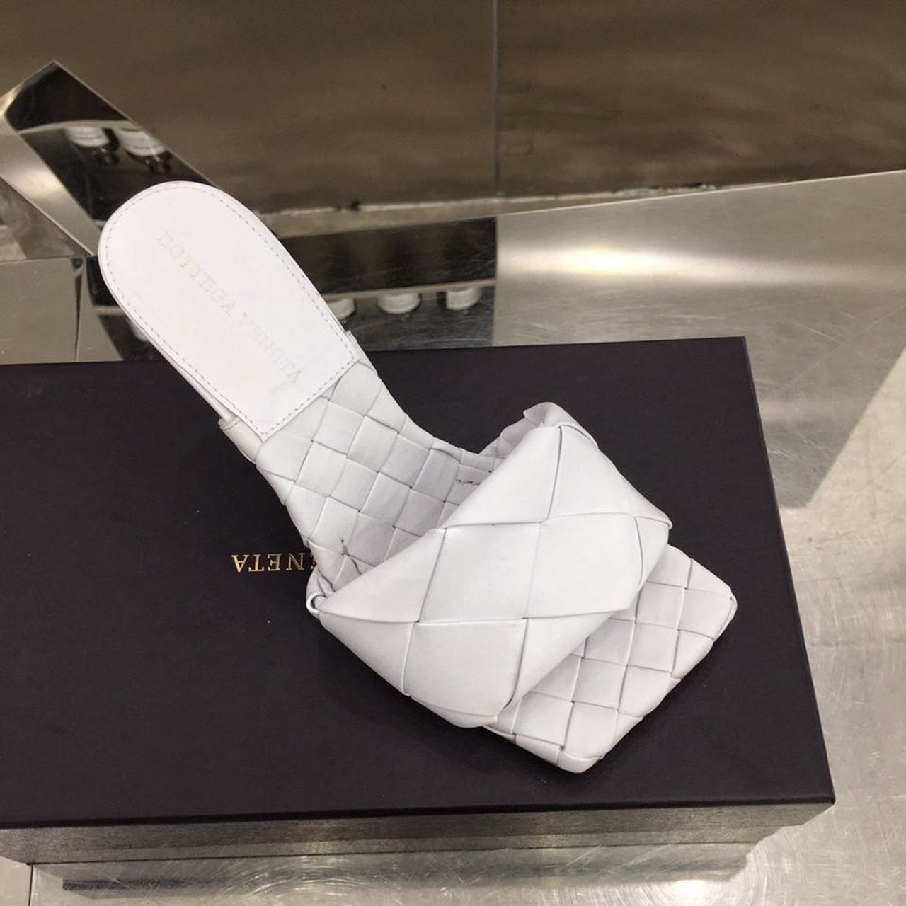 Bottega Veneta Lido Flat Square Toe Heels Lambskin Leather Spring/Summer 2020 Collection, White