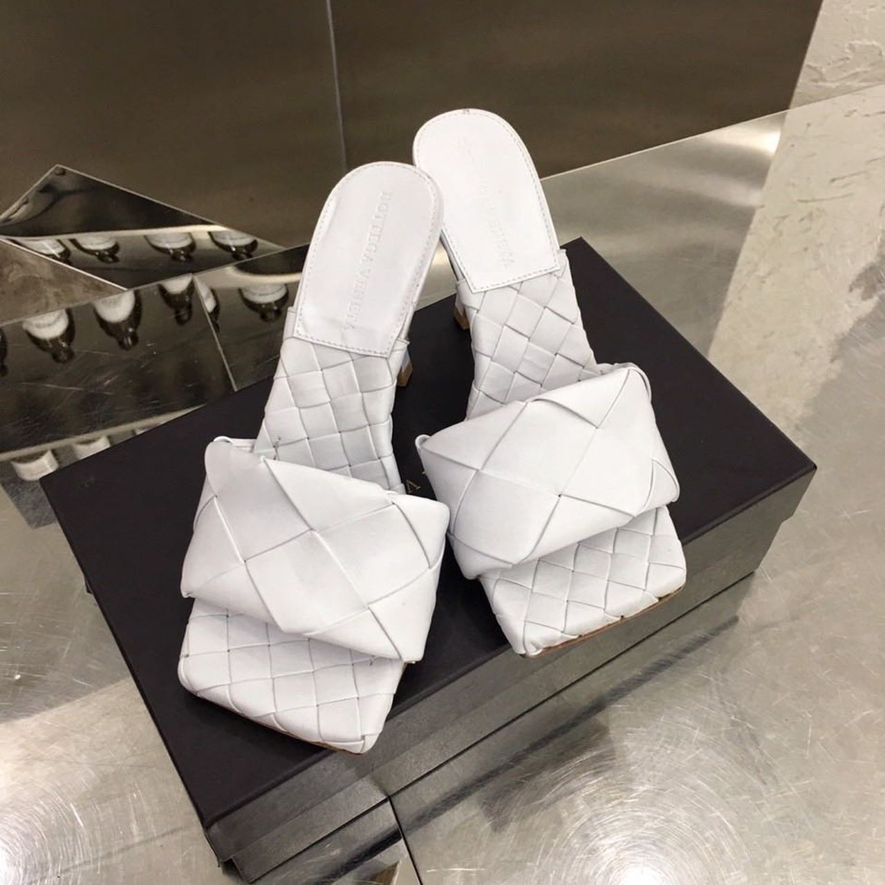 Bottega Veneta Lido Flat Square Toe Heels Lambskin Leather Spring/Summer 2020 Collection, White