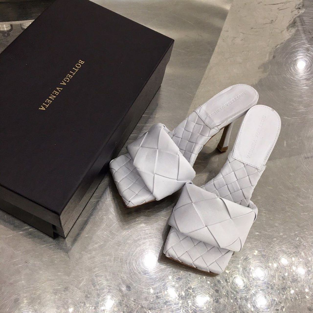 Bottega Veneta Lido Flat Square Toe Heels Lambskin Leather Spring/Summer 2020 Collection, White