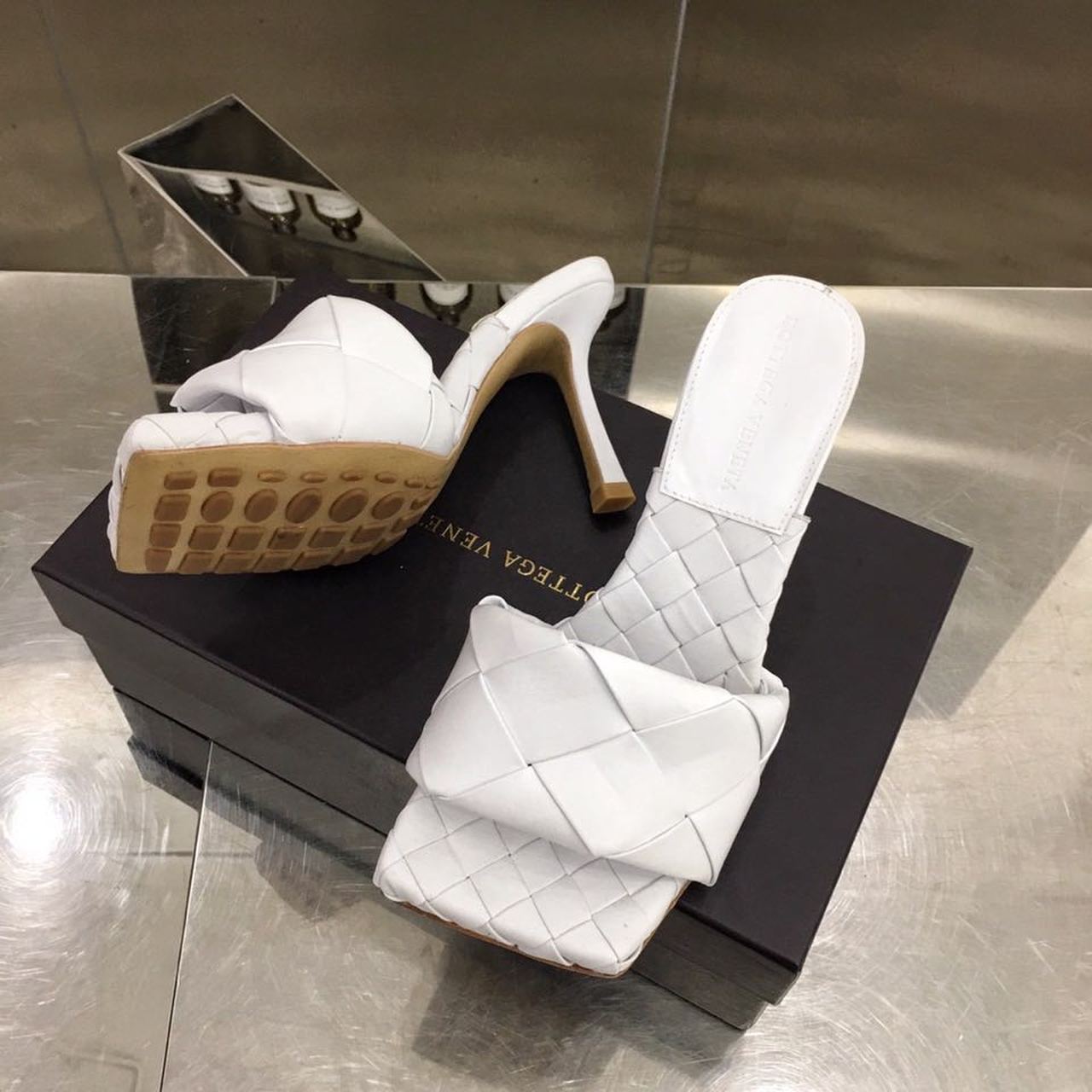Bottega Veneta Lido Flat Square Toe Heels Lambskin Leather Spring/Summer 2020 Collection, White