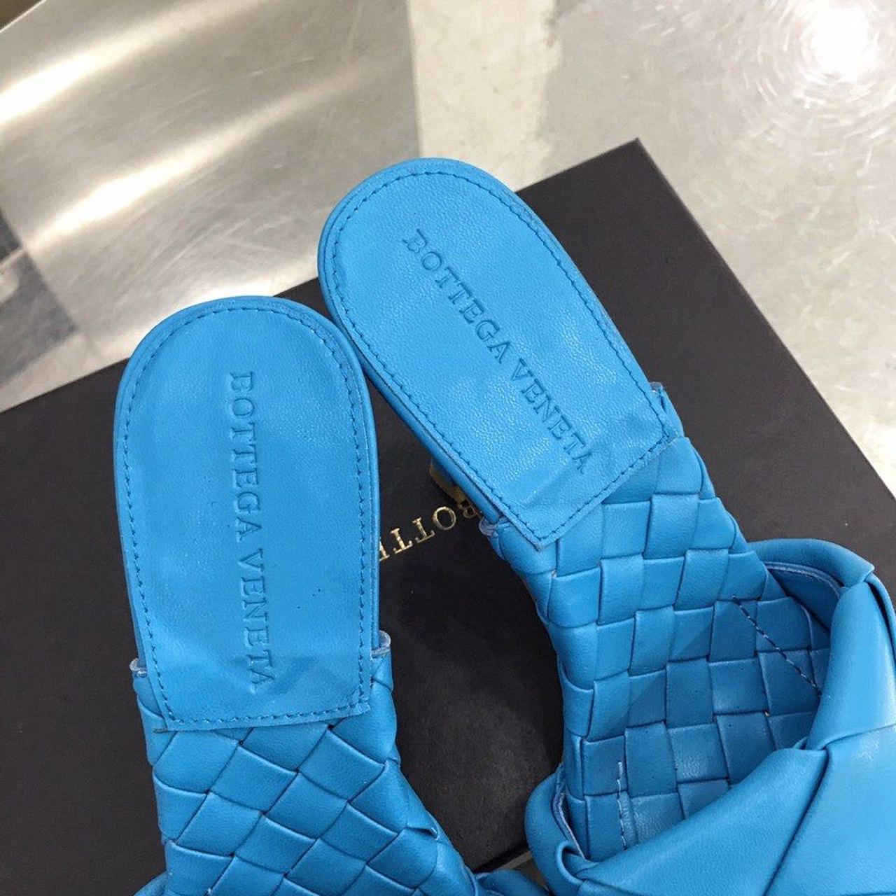 Bottega Veneta Lido Flat Square Toe Heels Lambskin Leather Spring/Summer Collection, Blue