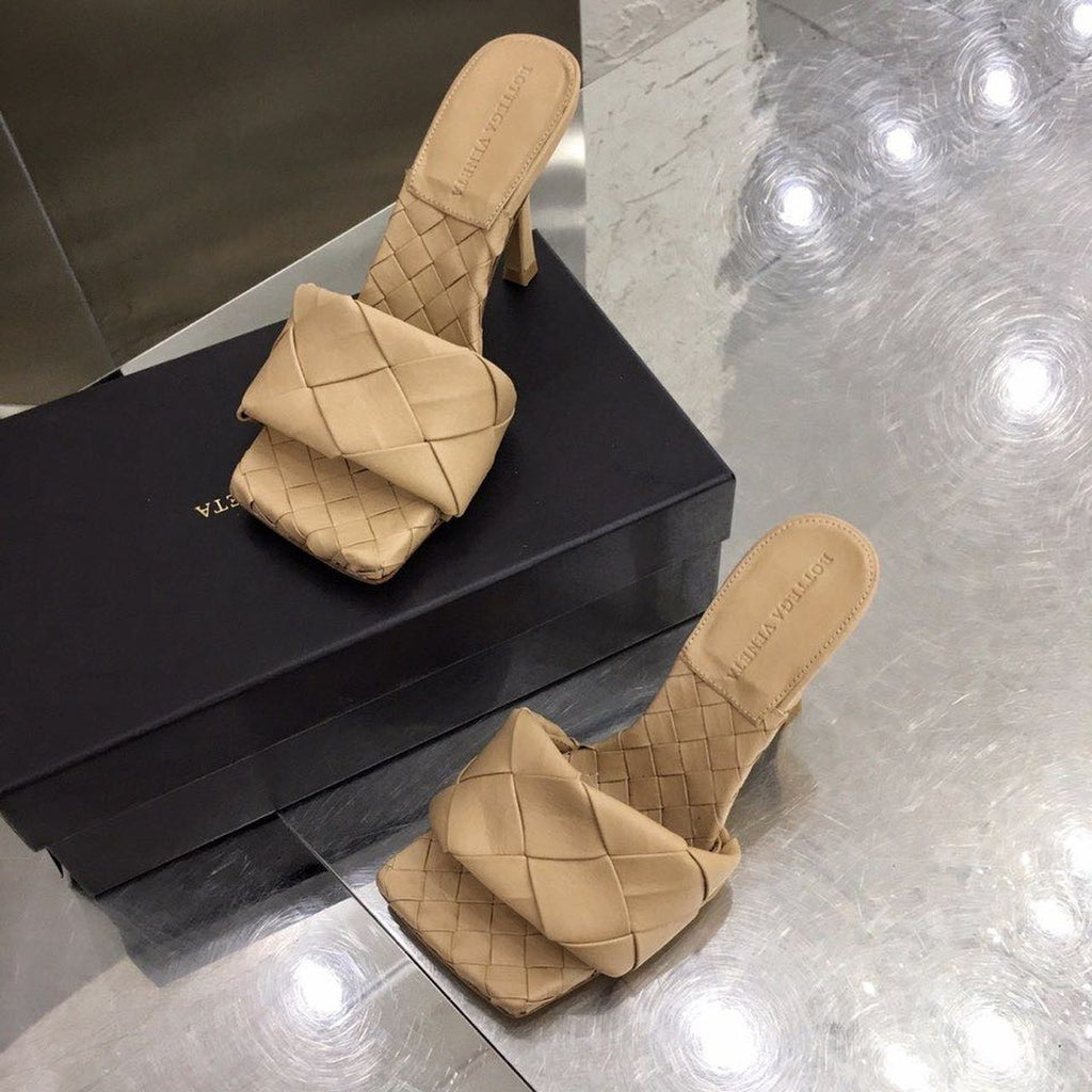 Bottega Veneta Lido Flat Square Toe Heels Lambskin Leather Spring/Summer Collection, Beige