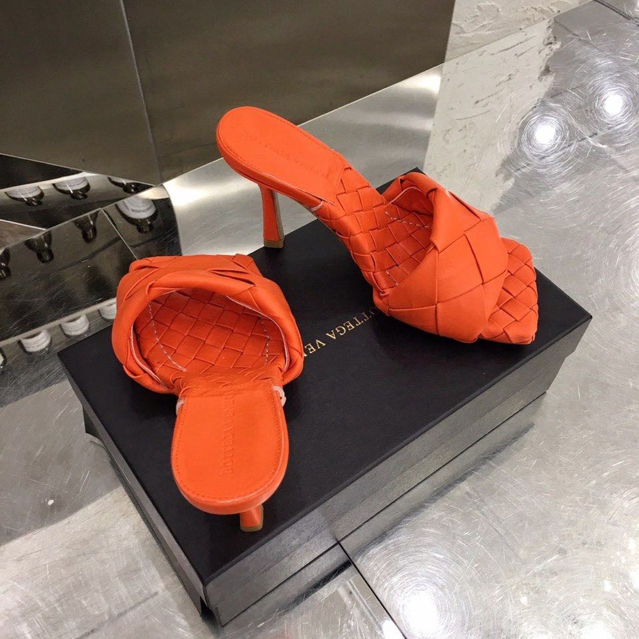 Bottega Veneta Lido Flat Square Toe Heels Lambskin Leather Spring/Summer 2020 Collection, Orange