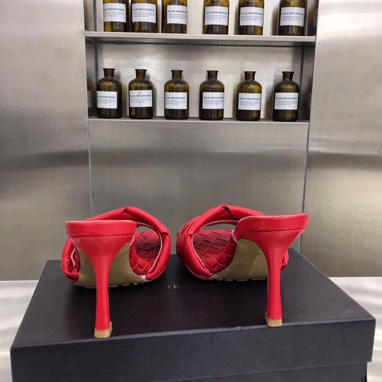 Bottega Veneta Lido Flat Square Toe Heels Lambskin Leather Spring/Summer 2020 Collection, Red