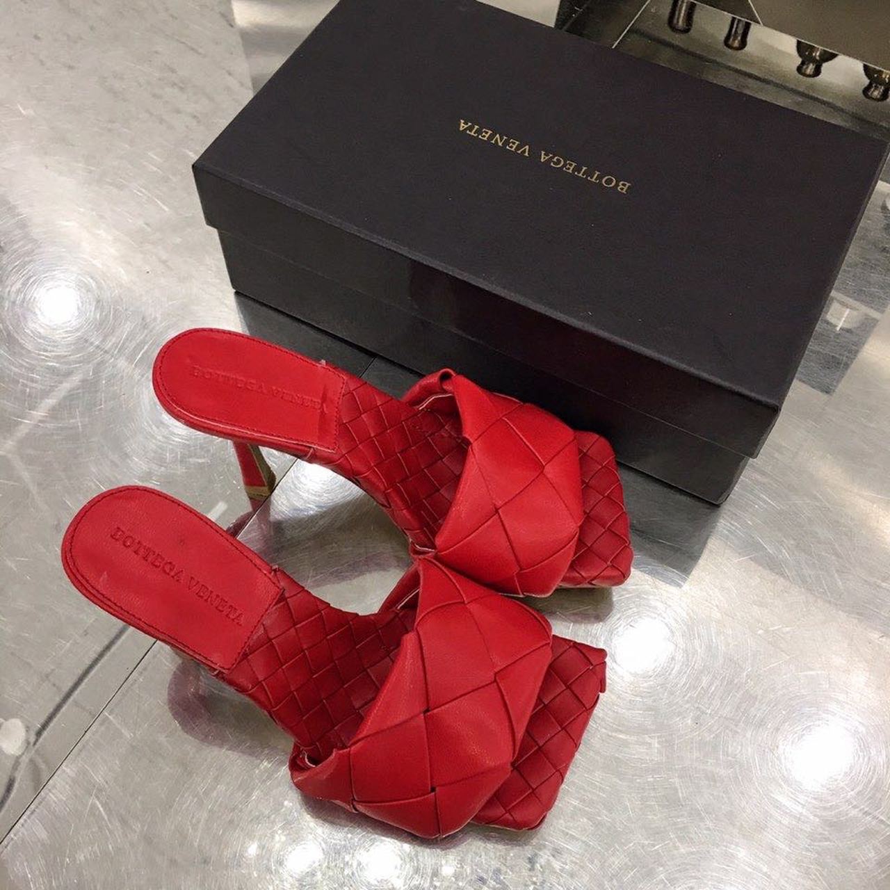 Bottega Veneta Lido Flat Square Toe Heels Lambskin Leather Spring/Summer 2020 Collection, Red