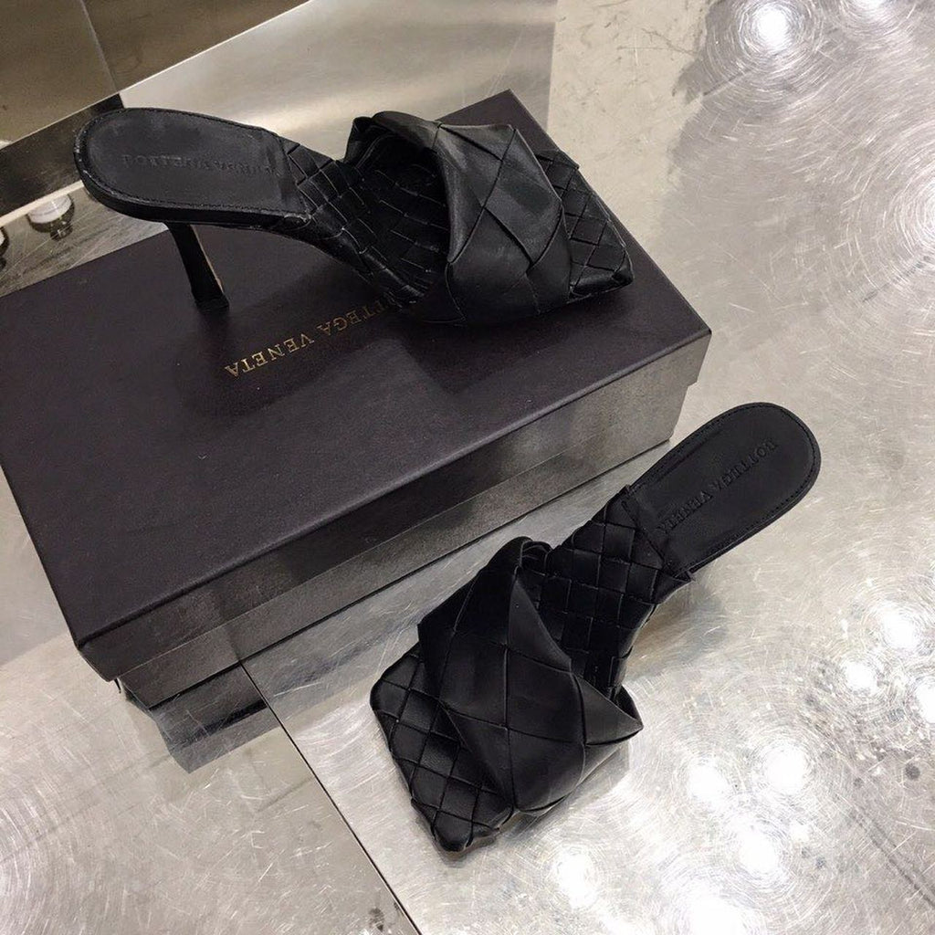 Bottega Veneta Lido Flat Square Toe Heels Lambskin Leather Spring/Summer 2020 Collection, Black