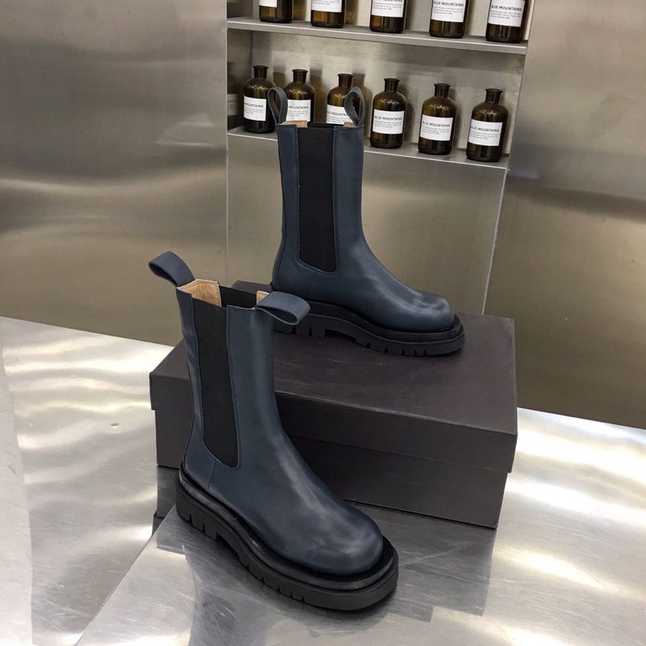 Bottega Veneta Boots Lambskin Leather Fall/Winter 2019 Collection, Dark Blue
